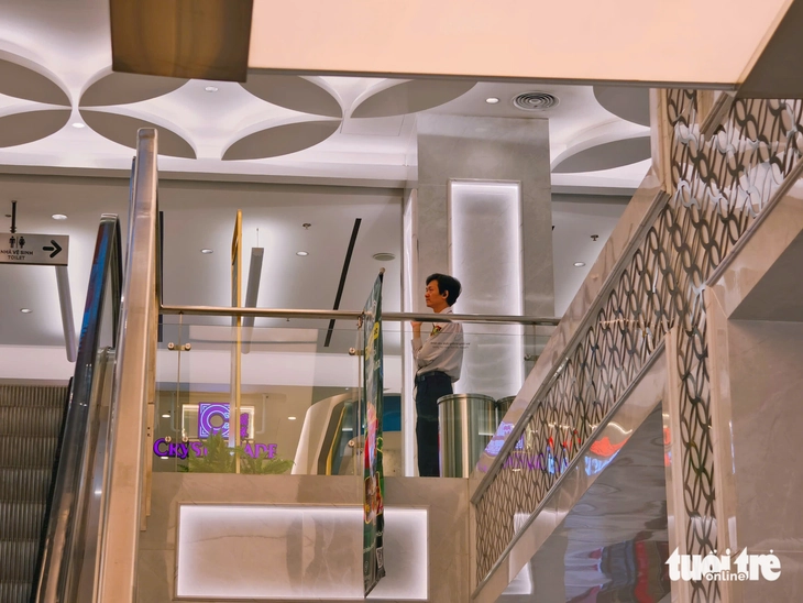 hung-vuong-plaza-tiep-buoc-van-hanh-mall-giang-luoi-an-toan-sau-loat-su-co-681992b101743 Hùng Vương Plaza Tiếp Bước Vạn Hạnh Mall: Giăng Lưới An Toàn Sau Loạt Sự Cố